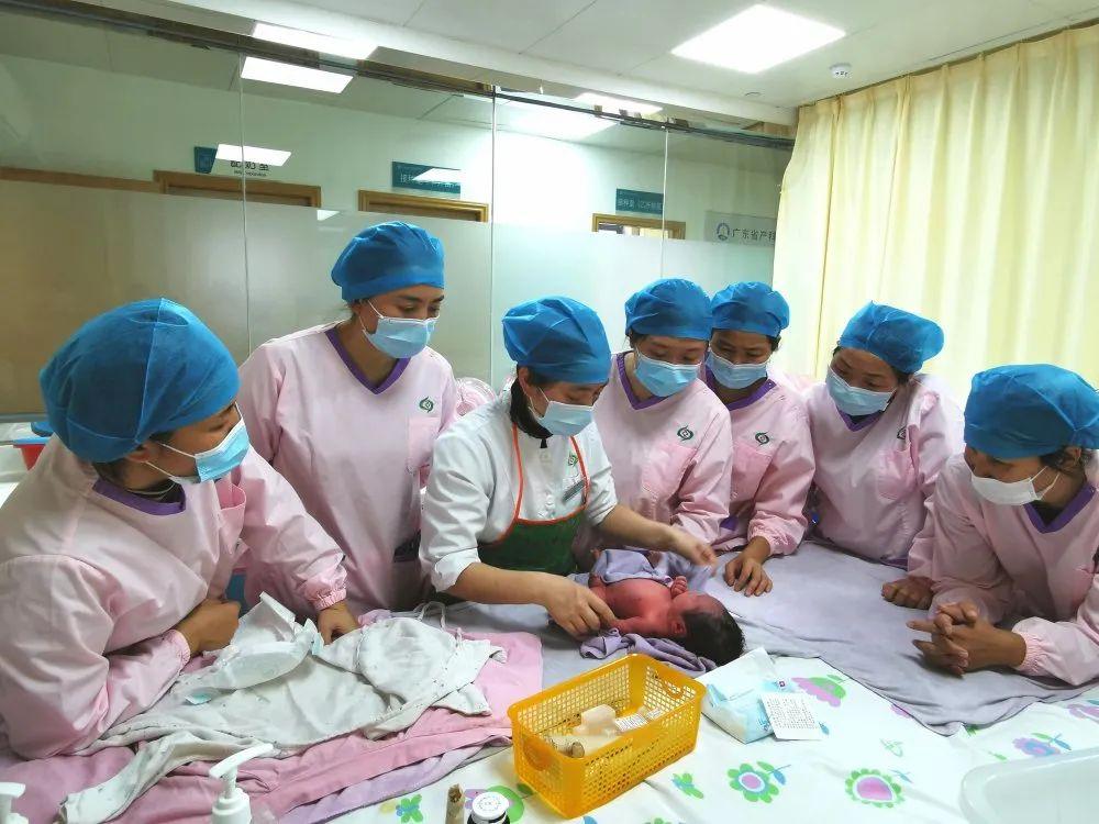 绥宁县妇婴监护型护送